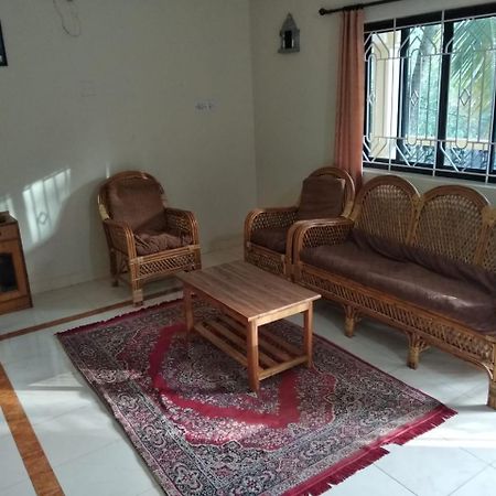 Indraprasth Apartment パロレム エクステリア 写真