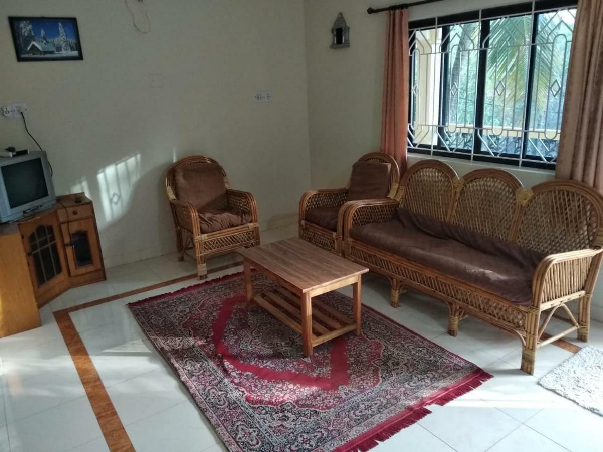 Indraprasth Apartment パロレム エクステリア 写真